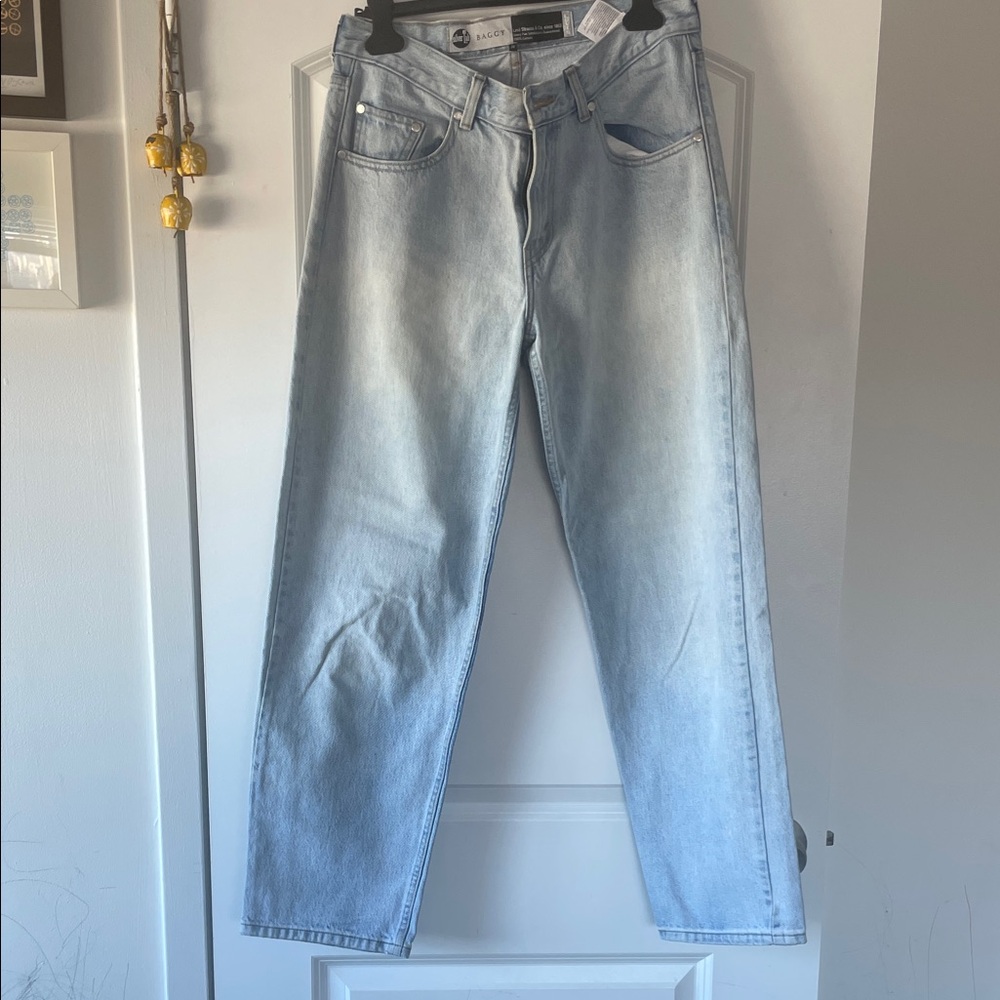 Levi's Men's Light Wash Straight Jeans